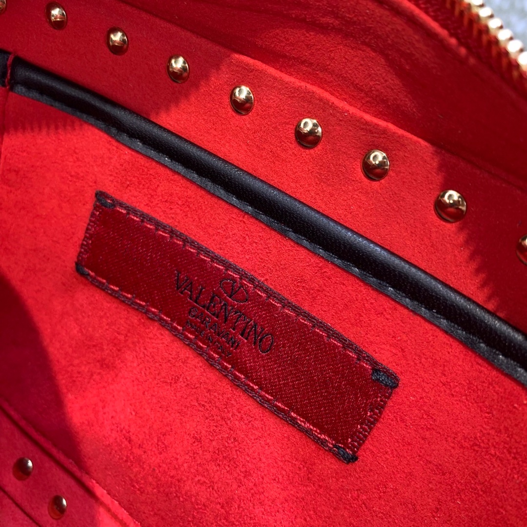 Valentino Garavani Rockstud Crossbody Camera Bag in Red Grainy Calfskin